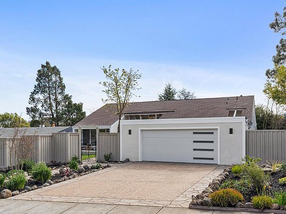 2nd image of 440 Estado Way
