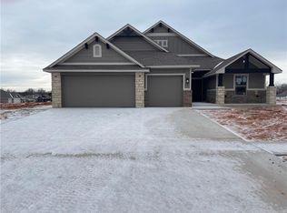 2405 Creekview Trl, Moore, OK 73160