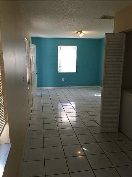 2nd image of 3621 SW 25th St
