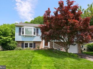 1944 Wilderness Rd, Lancaster, PA 17603
