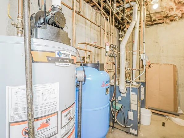 440 Harold Avenue image 22 of 47