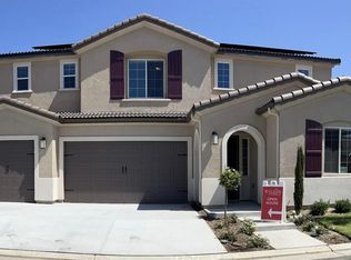 465 Bloom Ln, Clovis, CA 93619