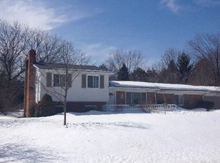 3675 Estate Dr, Oxford, MI