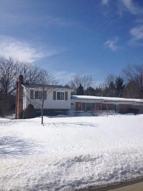 3675 Estate Dr photo 1