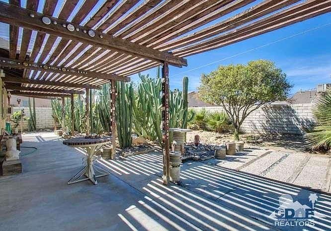 2nd image of 30225 Las Flores Way