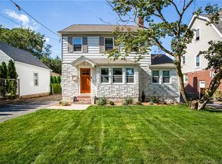 12 Prince Pl, Stamford, CT 06905