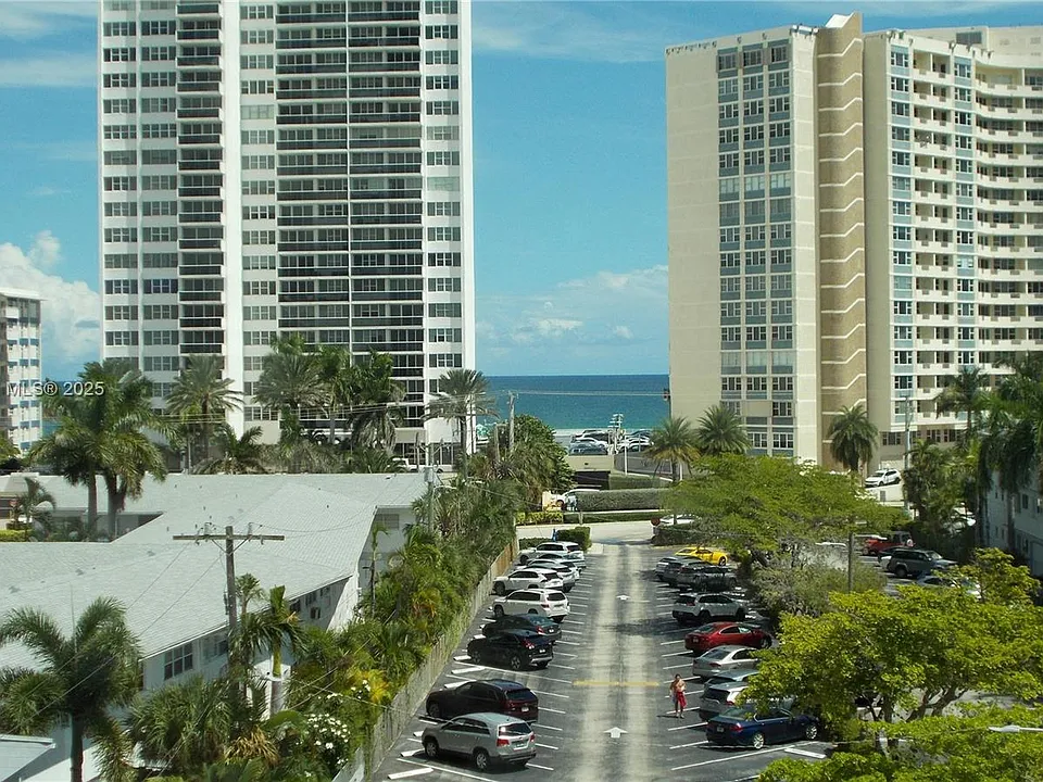 3161 S Ocean Dr #505