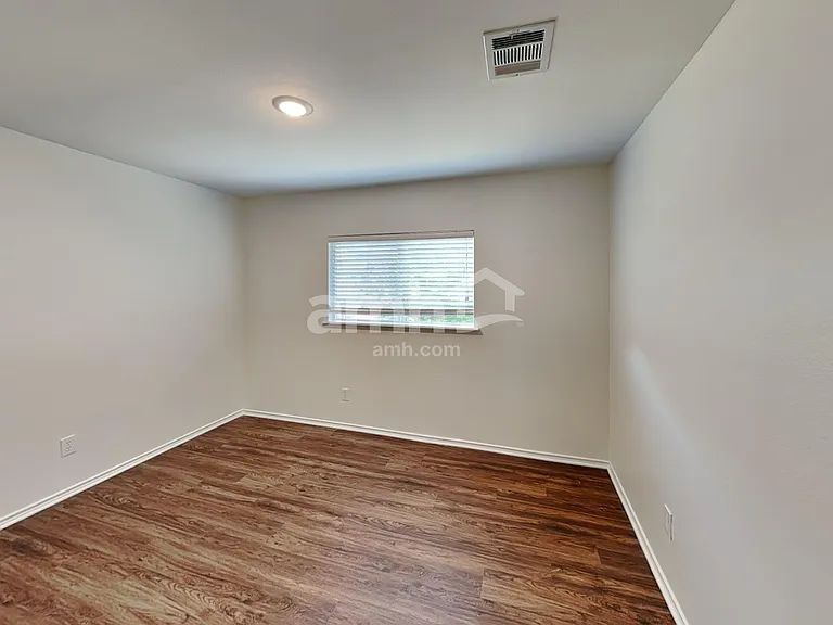 7919 Oak Pointe — Photo 21