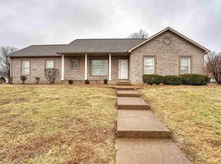 5833 Garden Valley Rd, Newburgh, IN 47630