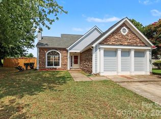 1336 Yorkdale Dr, Charlotte, NC 28217