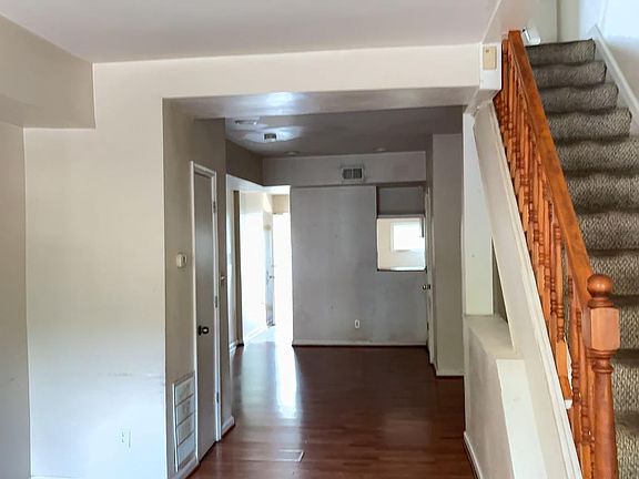 5th image of 3219 Leverton Ave