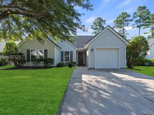 13 Spruce Dr, Bluffton, SC 29910