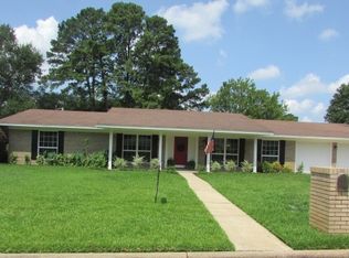 1711 Buckner Dr, Longview, TX 75604