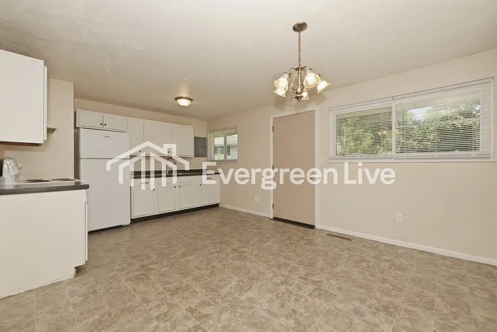 4883 Thoreau Ave — Photo 4