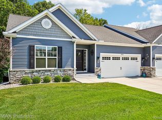 2963 Blue Sky Dr, Howell, MI 48843