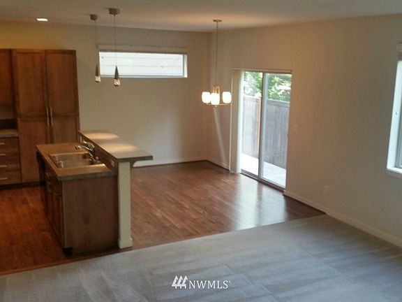 5th image of 1309 158th Street SW #11