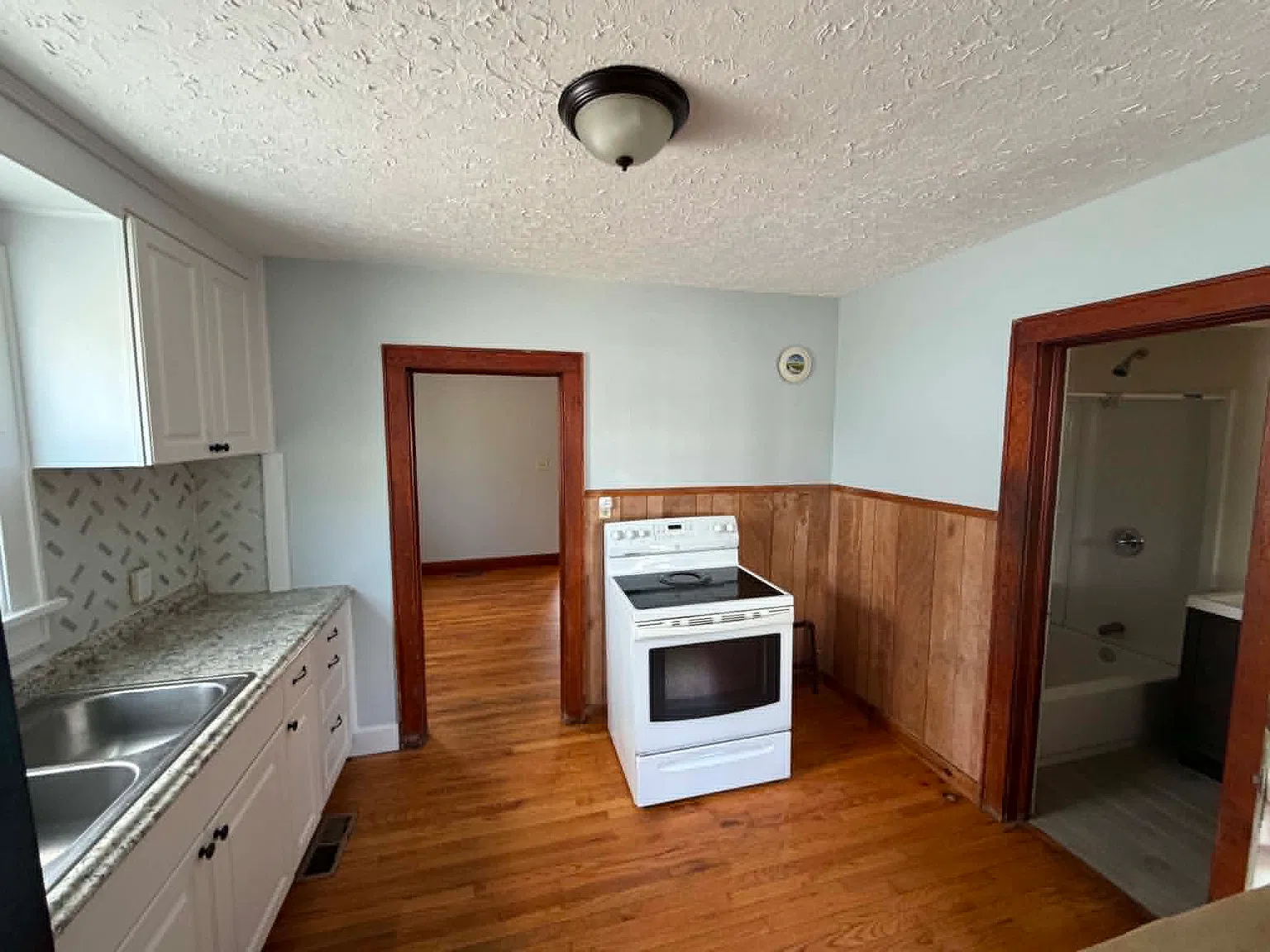 1 bed, $1,200 — Photo 4