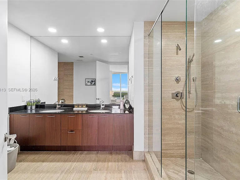 15811 Collins Ave #1205-fl 331 — Photo 26
