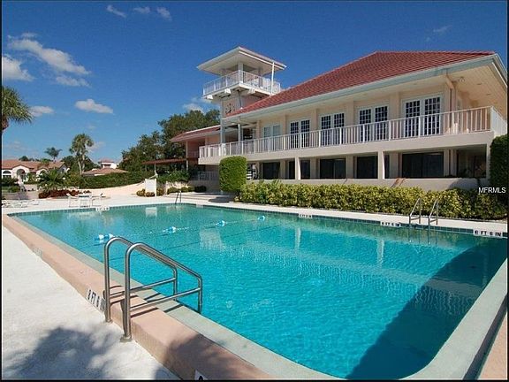 4th image of 456 Yacht Harbor Dr
