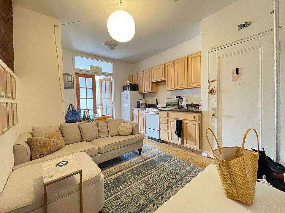 1st image of 65 Saint Marks Pl APT 19