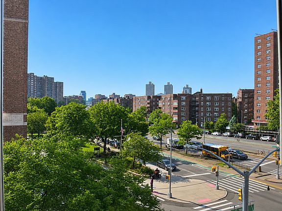 3rd image of 10740 Queens Blvd APT 4E