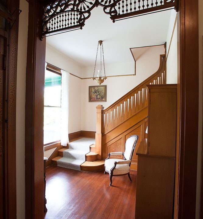 414 Exchange St, Astoria, OR 97103 Zillow