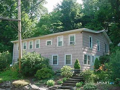 852 Danbury Road photo 1