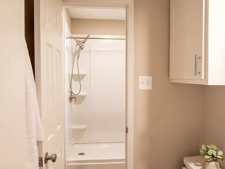 311 Manuel Dr #B — Photo 6