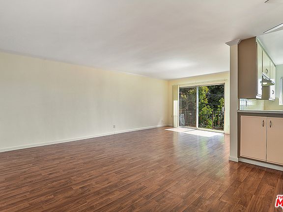 3rd image of 1446 S Canfield Ave #9A