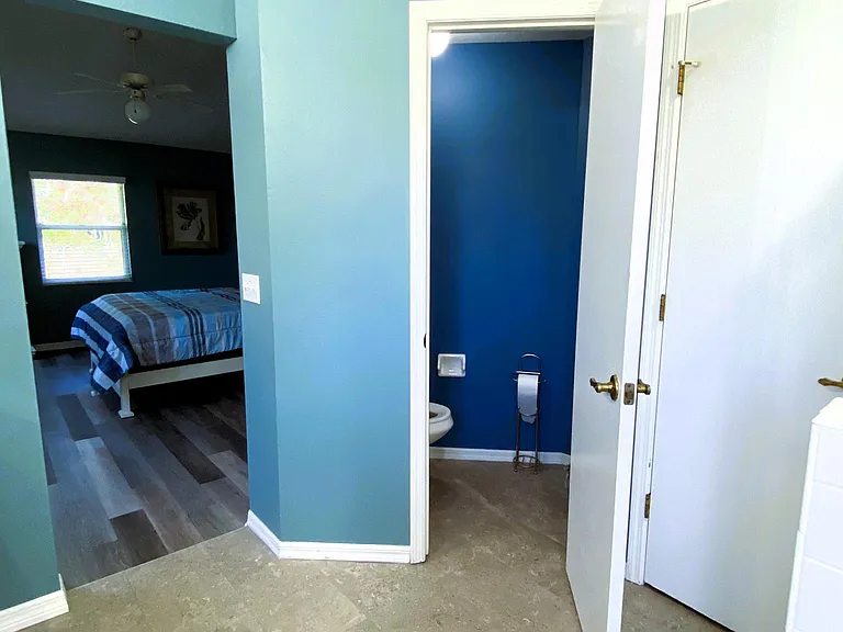 111 Lindale St — Photo 12