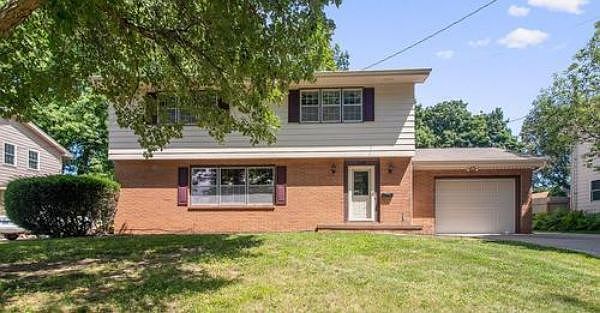 1st image of 1639 66th St