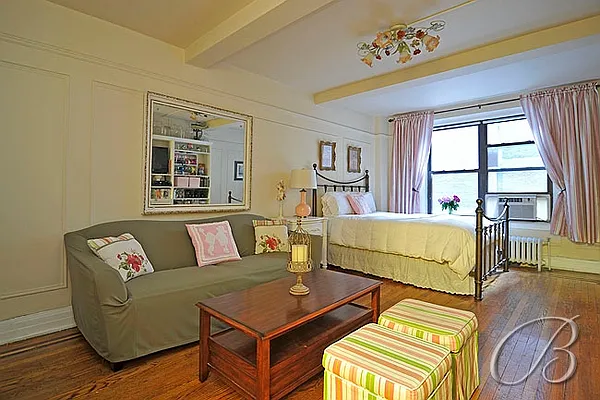 Sold by Bellmarc Realty | media 4