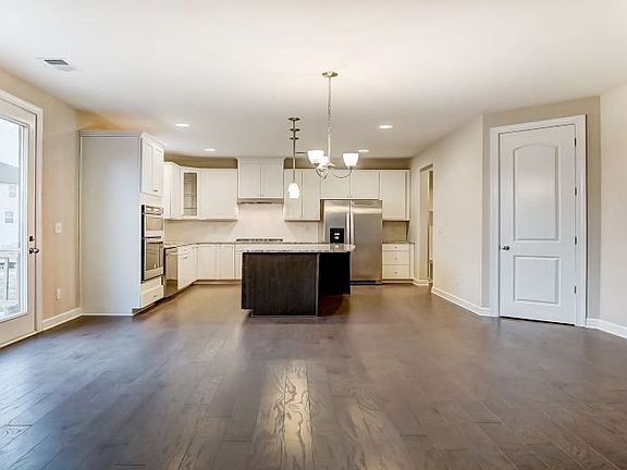 Breakfast and Kitchen