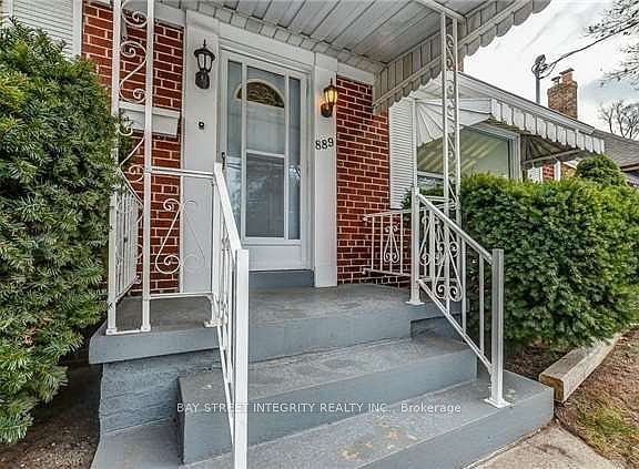 2nd image of 889 Royal York Rd