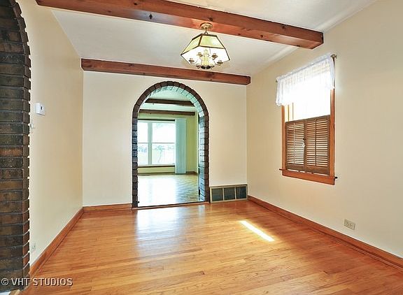 4th image of 5047 N Oak Park Ave