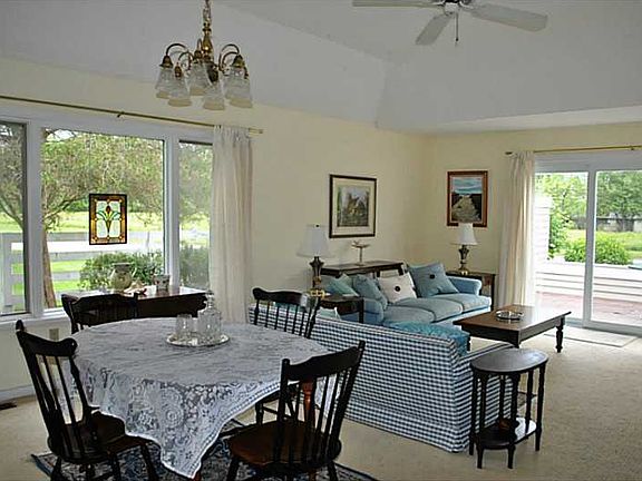 3rd image of 24 Whitney Ct #28