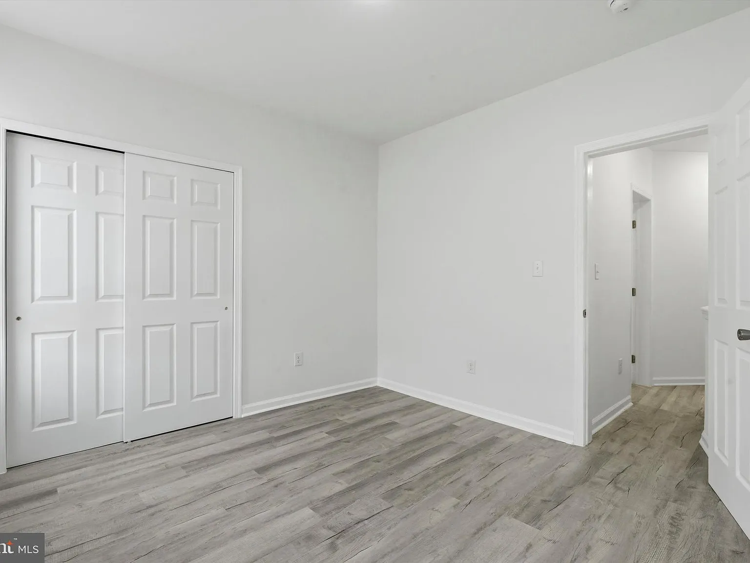 3 bed, 1260 sqft, $1,995 — Photo 4