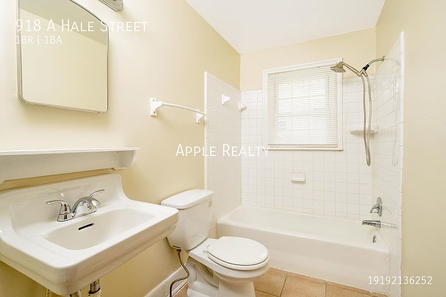 2nd image of 918A Hale St