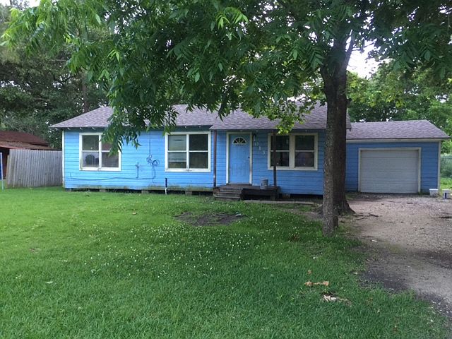 1st image of 3013 McKinney Dr