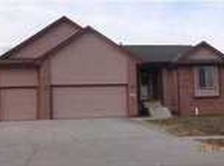 2124 E Tall Tree Rd, Derby, KS 67037