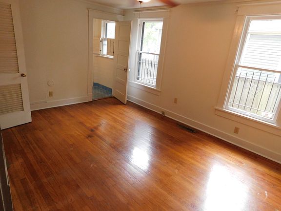 3rd image of 500 E 8th St #3