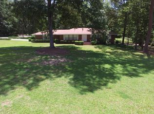 3294 Caverns Rd, Marianna, FL 32446