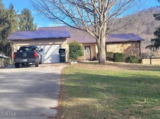 2240 County Line Rd, Mooresburg, TN 37811