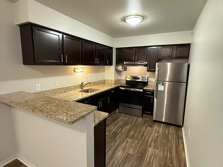 Dover Hills Apartments — Photo 46