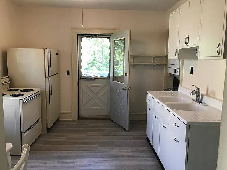 95 Adams St #2 — Photo 4