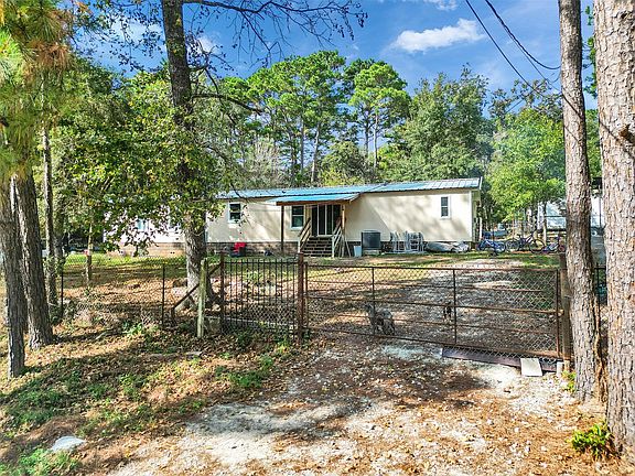 5th image of 14321 Forest Cir E