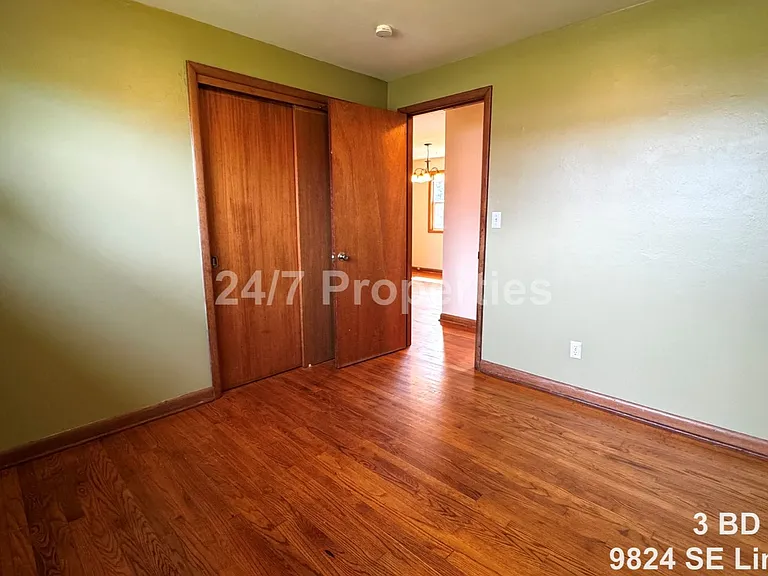9824 SE Lincoln St — Photo 11