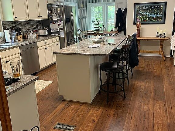 4th image of 217 Bradley Point Dr