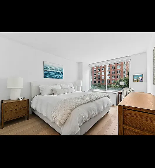 212 Warren St #4R — Photo 6