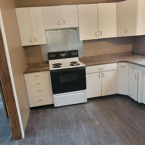 119 Allen St — Photo 11